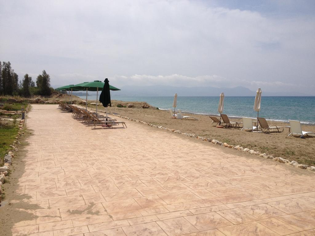 Villa Lalianda Sandy Beach Villas - Private Pool - Jacuzzi - Private Beach Area 폴리스 외부 사진