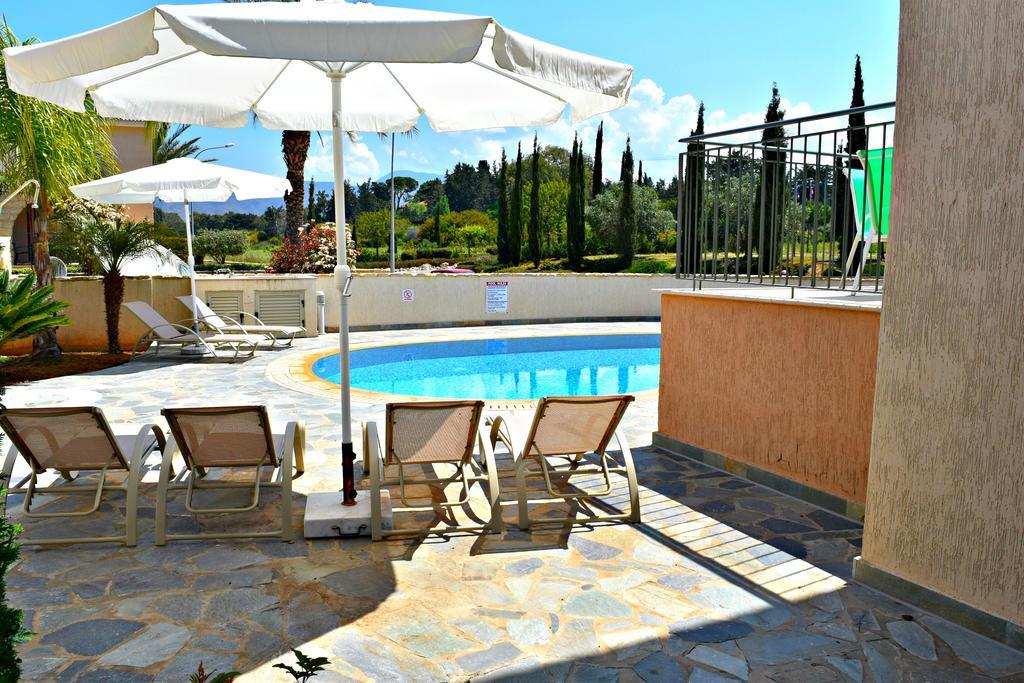 Villa Lalianda Sandy Beach Villas - Private Pool - Jacuzzi - Private Beach Area 폴리스 외부 사진